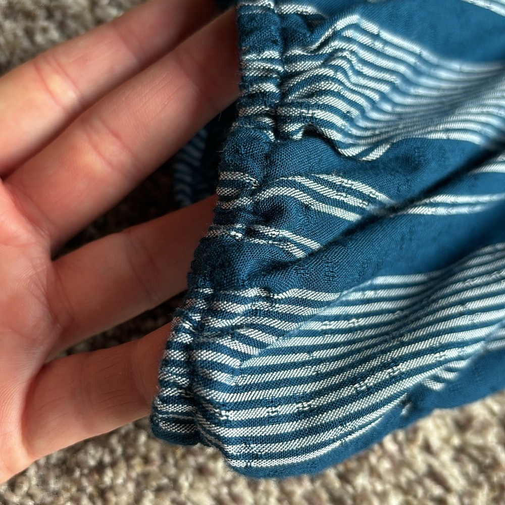 Striped Top 🦋 - Picture 7 of 7